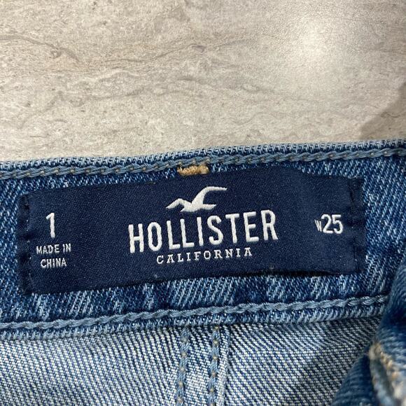 Hollister Women's High-Rise Denim Shorts Sz 1 Blue Floral Embroidered Distressed - Picture 3 of 12